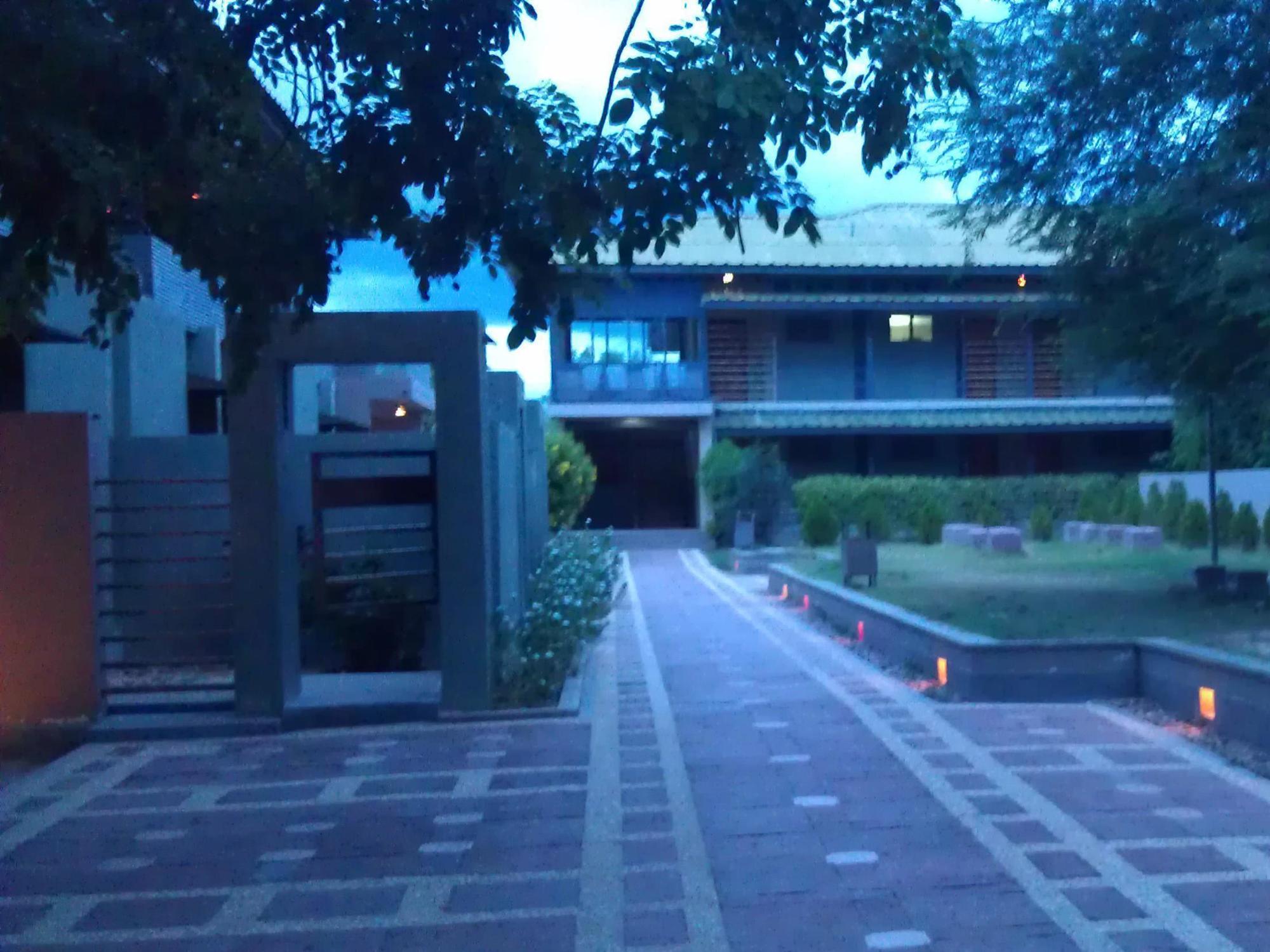 Kumudara Hotel Pagoda View Bagan Exterior foto